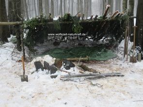 Wolfszeit Naturkraft Winter Survival und Bushcraft in Deutschland, Bayern, Hessen, Thüringen, Rhön.